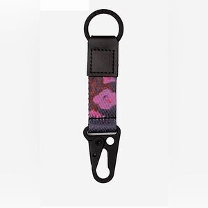 Brand New Unopened Thread Wallets “Stella” Keychain Clip!